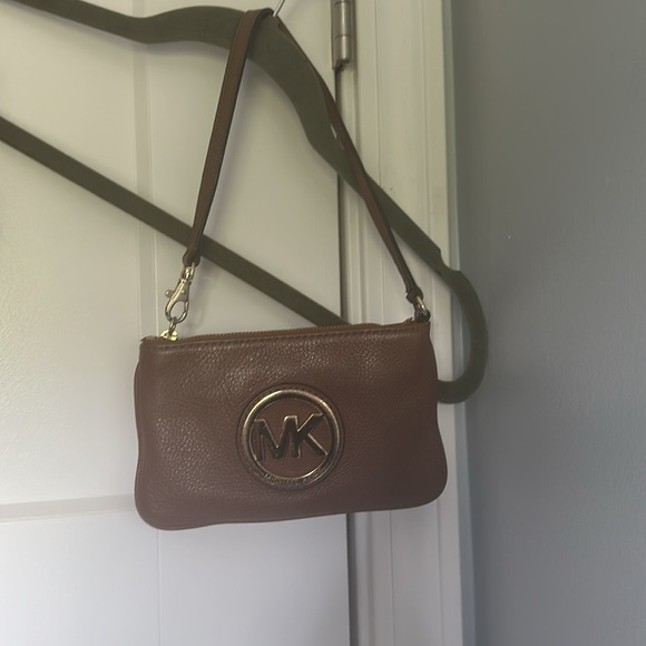 Michael Kors brown with gold hardware large purse and wristlet! - Picture 8 of 13